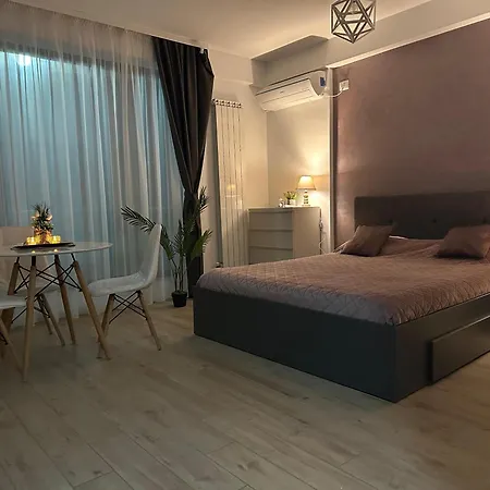 Mamaia Sea Breeze Apartman *